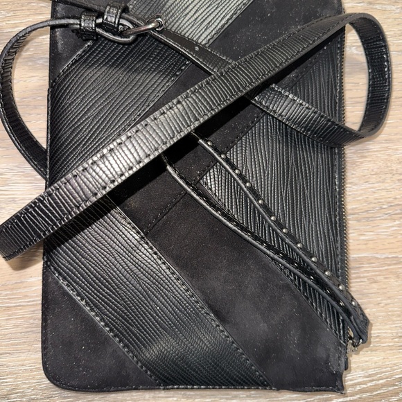 Chico's Two Tone Purse Crossbody Bag Adjustable Solid Black 8H X 11L - Picture 7 of 12